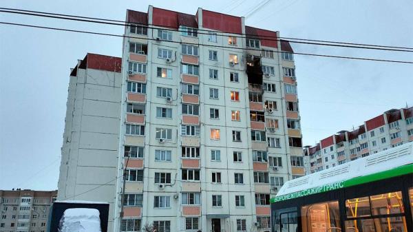俄罗斯沃罗涅日无人机袭击致儿童受伤，公寓楼受损